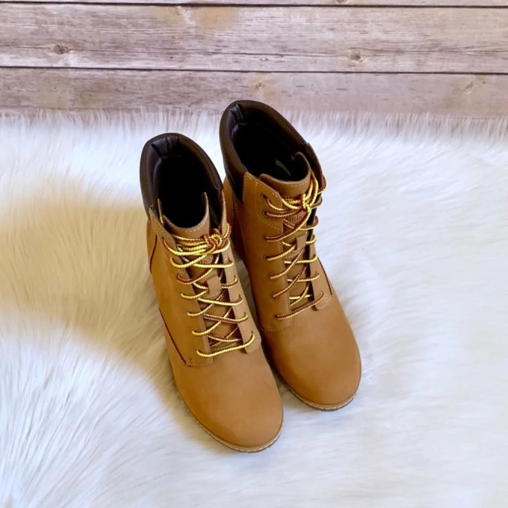 Timberland Women’s Tillston 6 Inch Wheat Boots - Picture 5 of 7